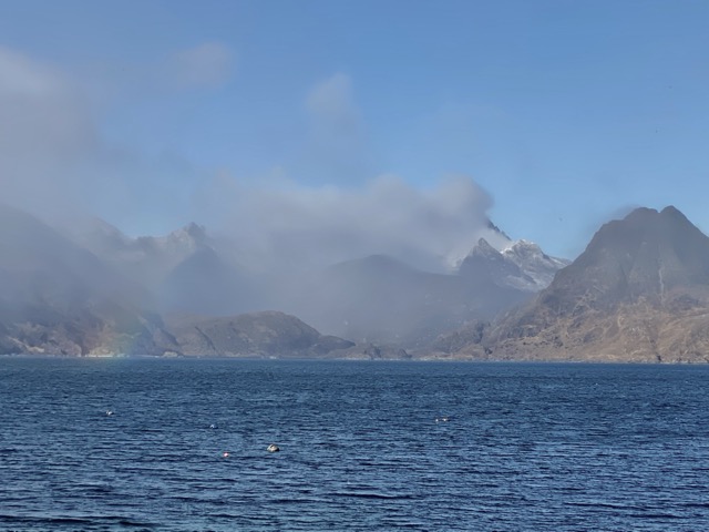 Waiting for the fog on Sgurr Aladair to clear